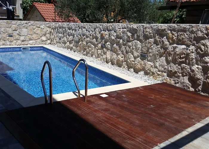 Rustic * ビオグラード・ナ・モル